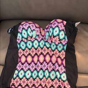 Catalina Aztec Print swim top  in Pink and Turquoise nwt